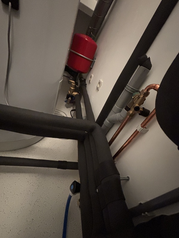 Afbeeldingslocatie: https://tweakers.net/i/bmkFO5yqol34qtl67aOaG3KpkQE=/x800/filters:strip_icc():strip_exif()/f/image/XrSYlf2zMa8FYgrOdJhQ7sHd.jpg?f=fotoalbum_large