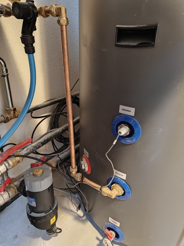 Afbeeldingslocatie: https://tweakers.net/i/bn3obifQsABDZ5DSFSdaeqNUEkc=/x800/filters:strip_icc():strip_exif()/f/image/ceri2IgecOgnLNYEy4NYzybI.jpg?f=fotoalbum_large