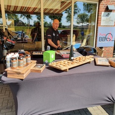 Afbeeldingslocatie: https://tweakers.net/i/bnMRIpLKC8IuCIQWksyy3q12TzE=/232x232/filters:strip_icc():strip_exif()/f/image/jQvAIiIyP3eir94NKzauHDLX.jpg?f=fotoalbum_tile