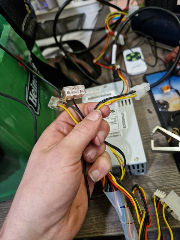 Afbeeldingslocatie: https://tweakers.net/i/bnvMjmxlA32q89GORTslDLUkiSs=/x800/filters:strip_icc():strip_exif()/f/image/rsjajEXf8yDvMnPPe4DRwCHi.jpg?f=fotoalbum_large