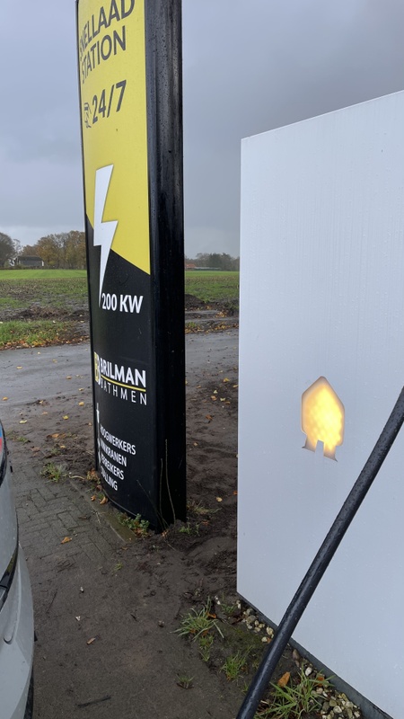 Afbeeldingslocatie: https://tweakers.net/i/bog6RUsRqiKloKsr0vIhc5t4wNE=/x800/filters:strip_icc():strip_exif()/f/image/i21zvH271jDPDhNNIwLDMolx.jpg?f=fotoalbum_large