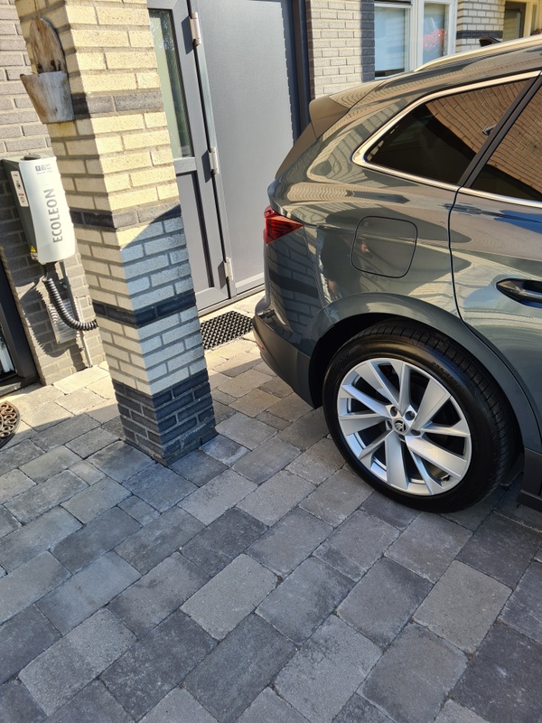 Afbeeldingslocatie: https://tweakers.net/i/bsgTD0z-xpbcZfJEBKXYa8YtNMs=/x800/filters:strip_icc():strip_exif()/f/image/ls37u9JU5hvHzn3CmwkUG4XI.jpg?f=fotoalbum_large