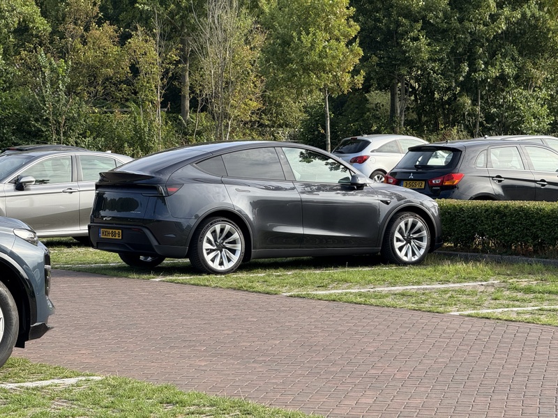 Afbeeldingslocatie: https://tweakers.net/i/bznf1YdLcNNrqKQ6v3n5pUT17pA=/800x/filters:strip_icc():strip_exif()/f/image/heFZYptD6J7hQvI4rFy2KZa3.jpg?f=fotoalbum_large