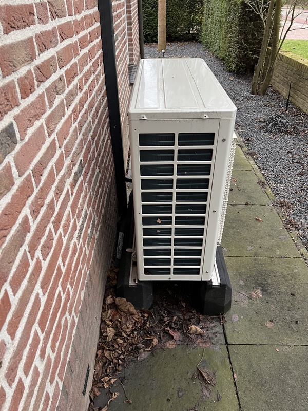 Afbeeldingslocatie: https://tweakers.net/i/c0KlCs7ZXt_barXrOuwJ9ze6YaE=/x800/filters:strip_icc():strip_exif()/f/image/Jc3CruMFgjOWp1Q3wqvIQqIn.jpg?f=fotoalbum_large