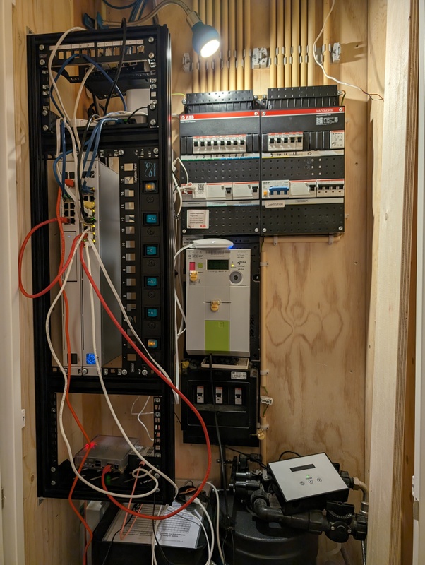 Afbeeldingslocatie: https://tweakers.net/i/c2Q3jsmf9iGHFKQ0P83d5YNnAIY=/x800/filters:strip_icc():strip_exif()/f/image/0Pviu57watU97n2eLs8AQpo8.jpg?f=fotoalbum_large