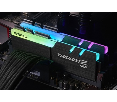 G.Skill Trident Z RGB (F4-3200C14D-16GTZR)