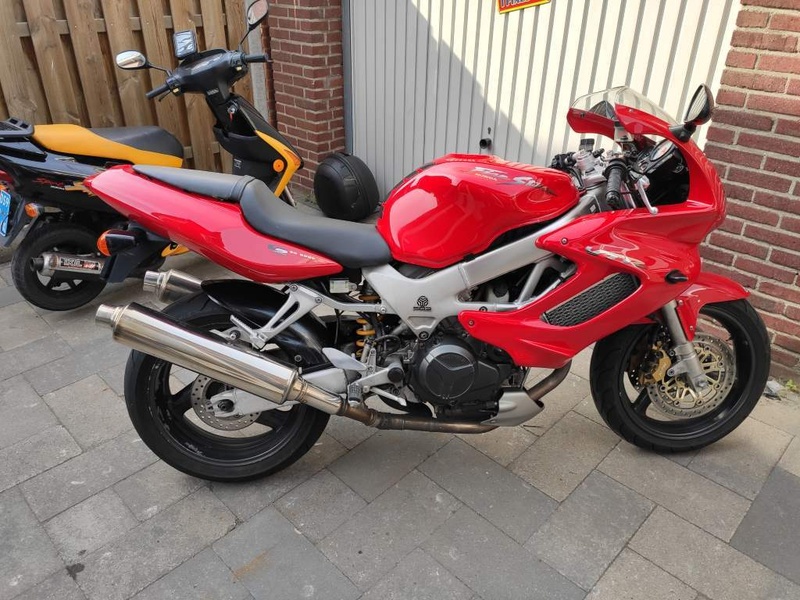 Afbeeldingslocatie: https://tweakers.net/i/c6owToGjth9iwxZGkEgqISXz3H0=/800x/filters:strip_icc():strip_exif()/f/image/MJD2plmVioslbzV5gIehUhbH.jpg?f=fotoalbum_large