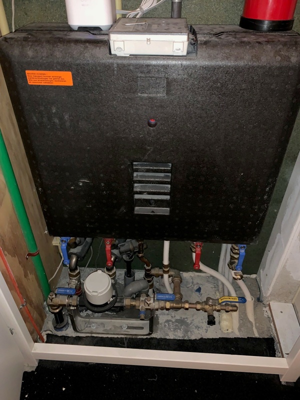 Afbeeldingslocatie: https://tweakers.net/i/c7rdi_2EIQZF50ayUO0t1Ivnw4E=/x800/filters:strip_icc():strip_exif()/f/image/ts6kJmGiX7yQFZfsyJCGptwK.jpg?f=fotoalbum_large