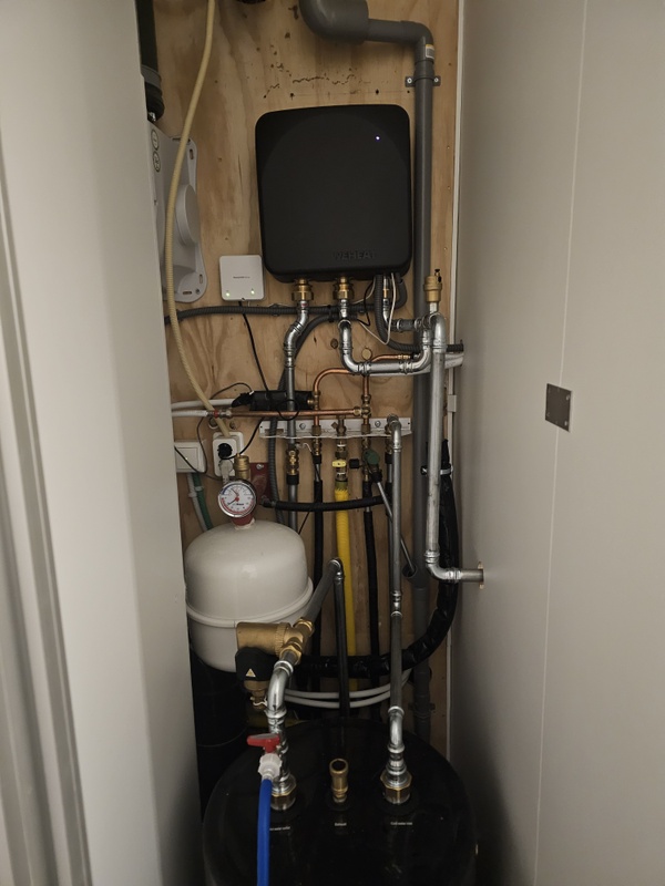 Afbeeldingslocatie: https://tweakers.net/i/cAP9VW7qHvQ7e8-pQHVPyN-eeq8=/x800/filters:strip_icc():strip_exif()/f/image/esuD2xzec1Sjl0qO3YuB7QFM.jpg?f=fotoalbum_large