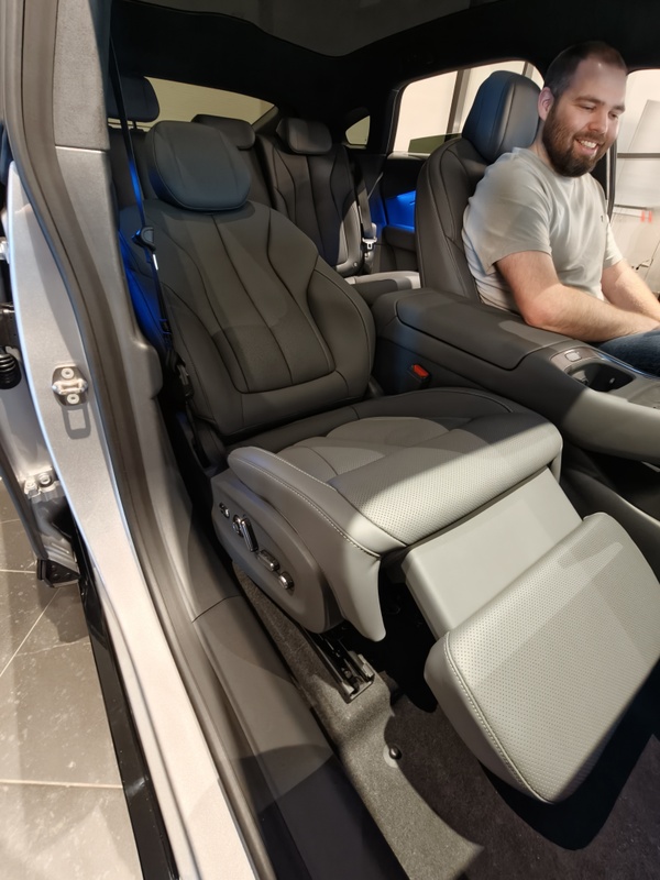 Afbeeldingslocatie: https://tweakers.net/i/cB8BkFsjpA0NAFppQzgRAzH1tmg=/x800/filters:strip_icc():strip_exif()/f/image/1VQa59fvLxoqYsGg4ncM2lnA.jpg?f=fotoalbum_large