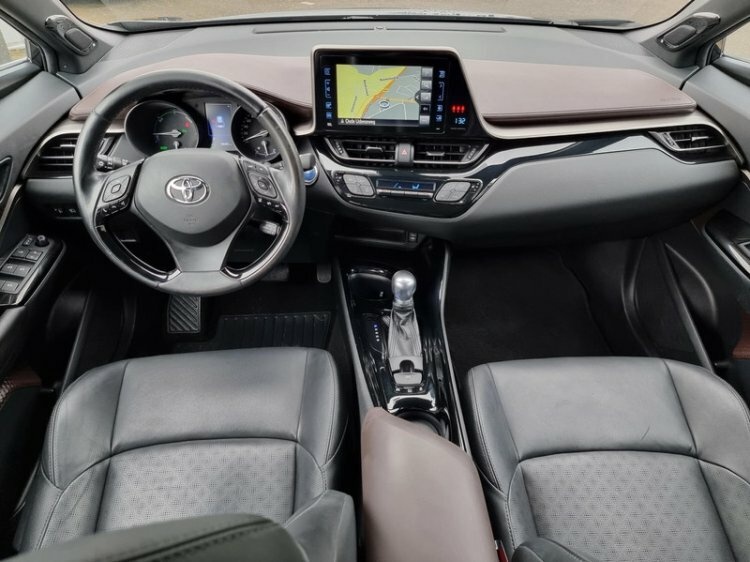 Afbeeldingslocatie: https://tweakers.net/i/cGswPq8cRY5LGFzcDpKDHJu72Io=/full-fit-in/4920x3264/filters:max_bytes(3145728):no_upscale():strip_icc():fill(white):strip_exif()/f/image/4RDDflhOXUHb2Q4b2EP4iKxl.jpg?f=user_large