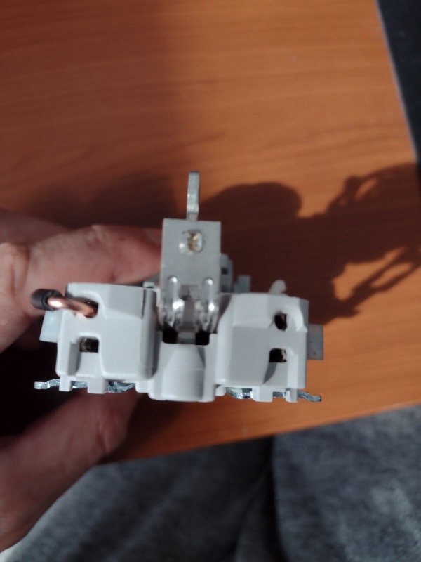 Afbeeldingslocatie: https://tweakers.net/i/cJhYjQi4wDk_iTdd5UEEzhowvpQ=/x800/filters:strip_icc():strip_exif()/f/image/jEmIJo61rnD4HQyuxi0vONXB.jpg?f=fotoalbum_large