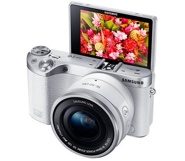 Samsung NX500 + 16-50mm F3.5-5.6 Power Zoom Wit