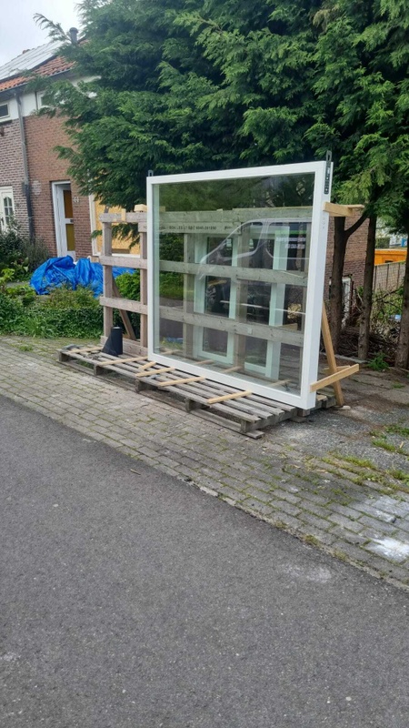 Afbeeldingslocatie: https://tweakers.net/i/cZYmsEYdEz0MvV4j3ZddI_4NsYM=/x800/filters:strip_icc():strip_exif()/f/image/kbM5G0geOkiPy21cBC7ykmno.jpg?f=fotoalbum_large