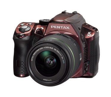 Pentax K-30 + 18-55mm f/3.5-5.6 WR Blauw