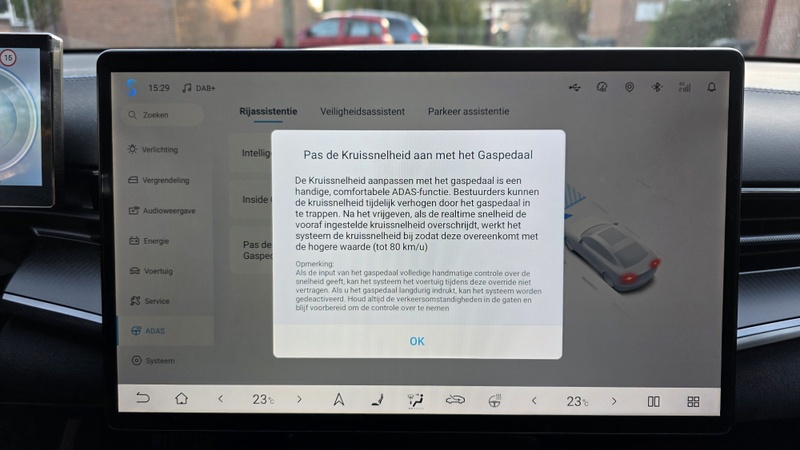 Afbeeldingslocatie: https://tweakers.net/i/cgXBgLsBOkAUCJxWsjROnbihIyY=/800x/filters:strip_icc():strip_exif()/f/image/xCfqv8ZrsCHAQIEtoSRwYHfC.jpg?f=fotoalbum_large