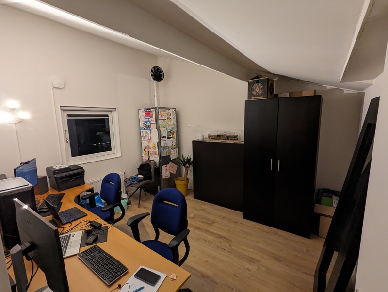 Afbeeldingslocatie: https://tweakers.net/i/ciLzxrOCALXq-ab_m31qsZZK0EY=/800x/filters:strip_icc():strip_exif()/f/image/aHfZo2eNbwBzoBiUnyOGF2GT.jpg?f=fotoalbum_large