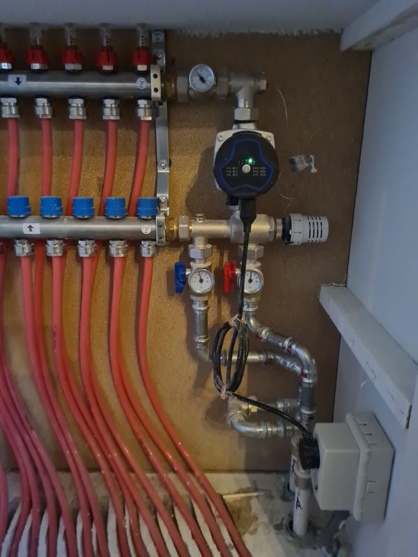 Afbeeldingslocatie: https://tweakers.net/i/clL5rnQk-T9m_WHKk2-65yoQ1b4=/x800/filters:strip_icc():strip_exif()/f/image/Eu5SuUkoJLoKigCxyVkGSrXY.jpg?f=fotoalbum_large