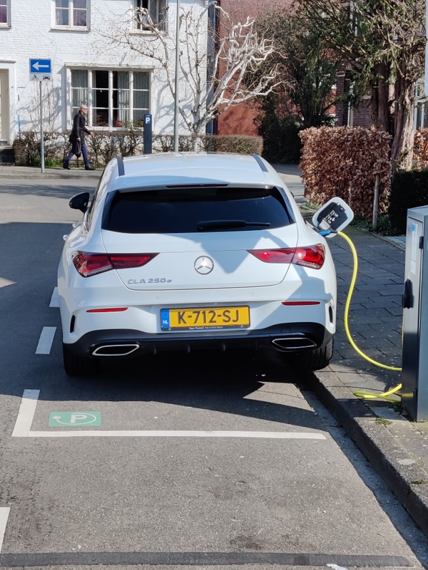 Afbeeldingslocatie: https://tweakers.net/i/clsCSFYjCTfPZ-PTyyvn08_5-c8=/x800/filters:strip_icc():strip_exif()/f/image/zmSN4dQyl1rLean0FCPC5iBL.jpg?f=fotoalbum_large