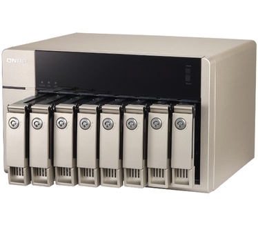 QNAP TVS-863-8G