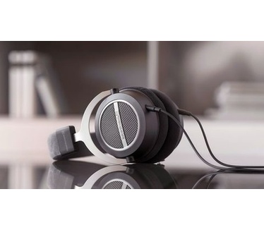 Beyerdynamic 250 &#8486; Headphone