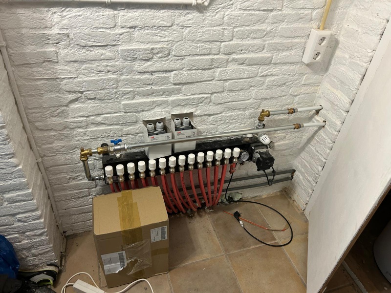 Afbeeldingslocatie: https://tweakers.net/i/ct-FywBYQzs2JJXnGcDMXZEDyuQ=/800x/filters:strip_icc():strip_exif()/f/image/X5dIyCYj6mwPIq5o9mlzfKLK.jpg?f=fotoalbum_large