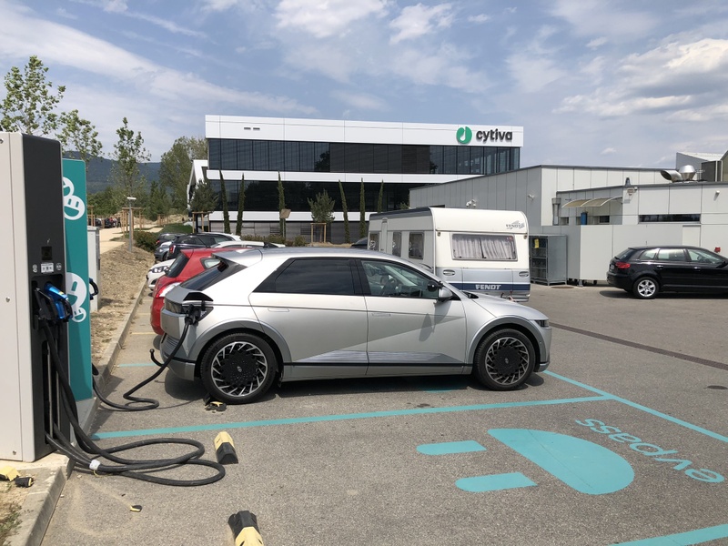 Afbeeldingslocatie: https://tweakers.net/i/ctLDSS2zpOaI3lNhMZPLaE49OVE=/800x/filters:strip_icc():strip_exif()/f/image/ZLyjdRodsQQyxK7o1X31tw5I.jpg?f=fotoalbum_large