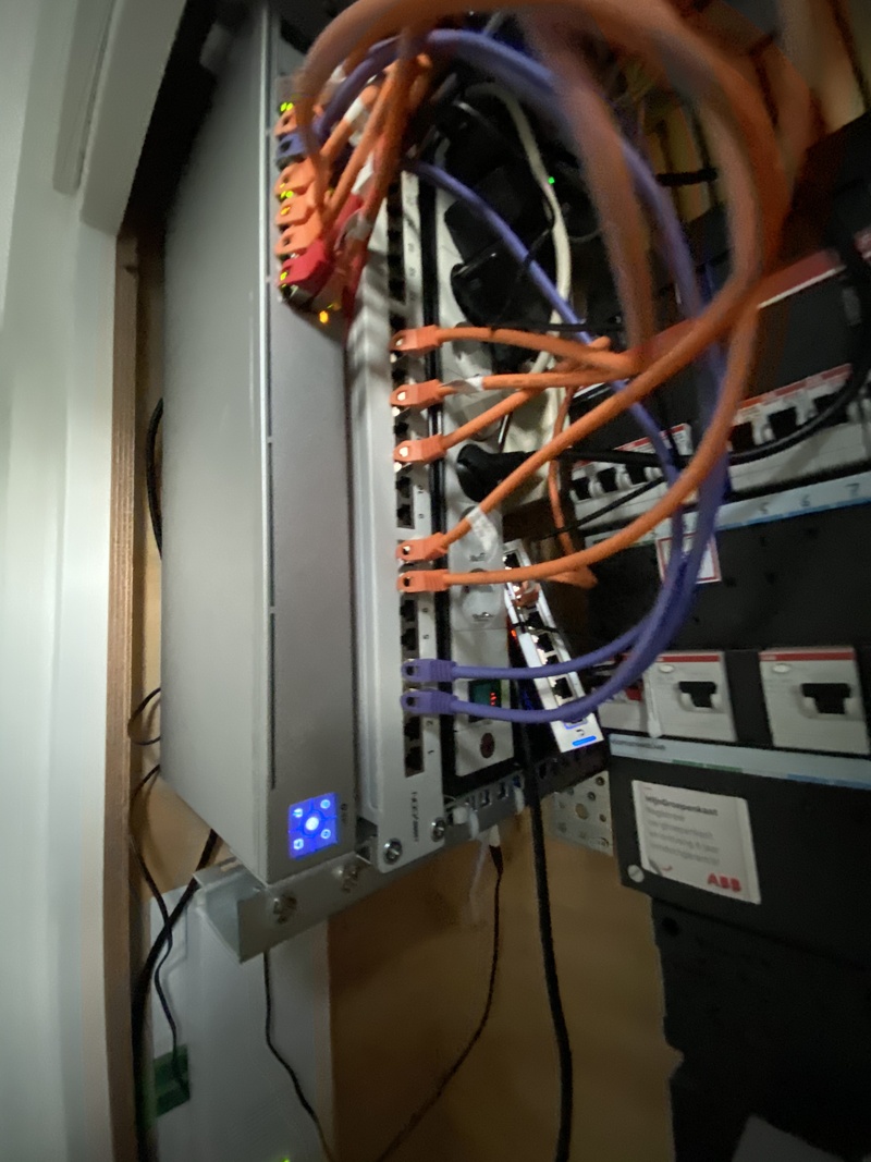 Afbeeldingslocatie: https://tweakers.net/i/d-VwvLyiIeAy6EnHUT1vAVsgAXg=/800x/filters:strip_icc():strip_exif()/f/image/a2lSUM9mqTm1GljaGoobHIpd.jpg?f=fotoalbum_large
