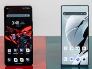 Behuizing van de ROG Phone 9 Pro (links) en Redmagic 10 Pro