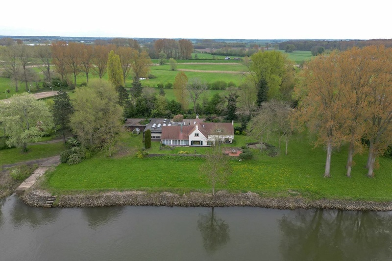 Afbeeldingslocatie: https://tweakers.net/i/d1oTnpGVwPxyZhwbfmJ01DWRyvw=/800x/filters:strip_icc():strip_exif()/f/image/t5pvJrTqxdUrWhI5HCOl74Cq.jpg?f=fotoalbum_large