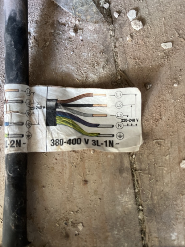 Afbeeldingslocatie: https://tweakers.net/i/d3WSKhqZwhLuFqyPV8GWO9JWSmY=/x800/filters:strip_icc():strip_exif()/f/image/QN8ZYPeugVv0caWBxwxPa8uI.jpg?f=fotoalbum_large