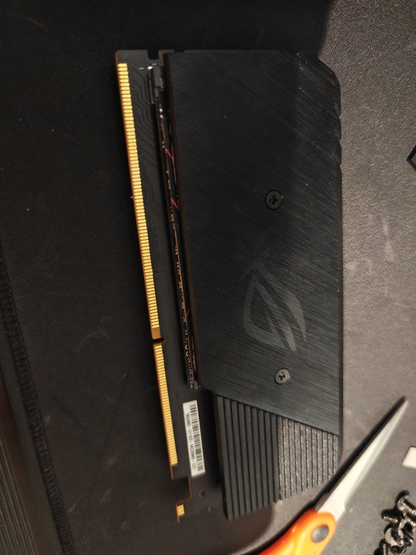 Afbeeldingslocatie: https://tweakers.net/i/d7iybwPklCYa5x9z5ah6rDj8JEQ=/x800/filters:strip_icc():strip_exif()/f/image/cVqRAtfWvfHlUhsNW3NsZ1Uv.jpg?f=fotoalbum_large