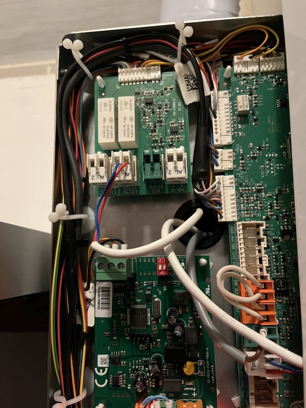 Afbeeldingslocatie: https://tweakers.net/i/d9LGxIsvaQsQ6igPO_gX_yJP6GA=/x800/filters:strip_icc():strip_exif()/f/image/RpbG77tKn4NBAHNUDr1nvGzV.jpg?f=fotoalbum_large