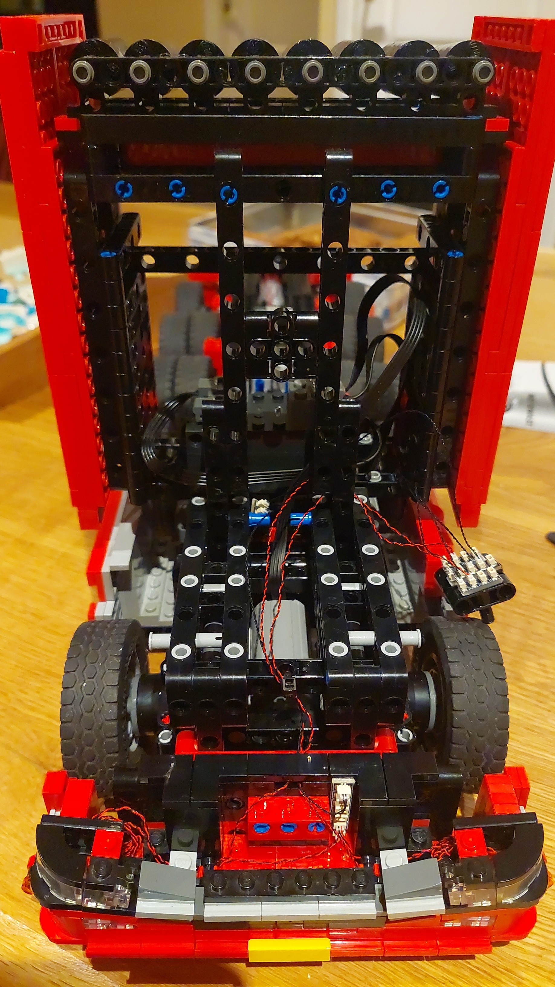 Afbeeldingslocatie: https://tweakers.net/i/dA3s7tIDknAFTJGMtqTSTmr_20c=/fit-in/4920x3264/filters:max_bytes(3145728):no_upscale():strip_icc():strip_exif()/f/image/kBXJKCllDCB5rUfCaqxnpVXe.jpg?f=user_large