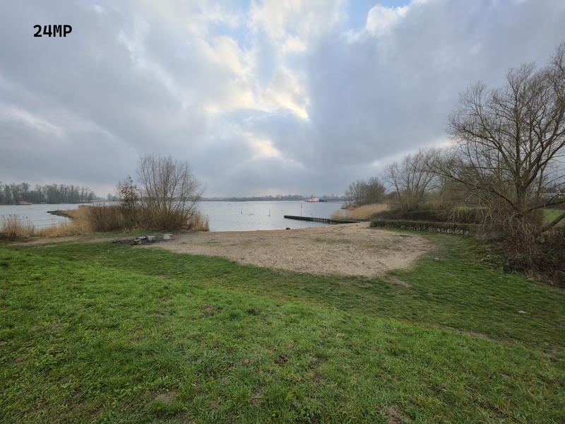 Afbeeldingslocatie: https://tweakers.net/i/dB6euBAmD0ewOrA4_qFAhr9bA78=/800x/filters:strip_icc():strip_exif()/f/image/hajr6L3yp6QEqbVh4eJ7rD0G.jpg?f=fotoalbum_large