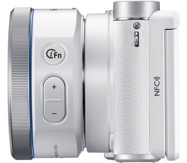 Samsung NX3000 + 16-50mm F3.5-5.6 Power Zoom Wit
