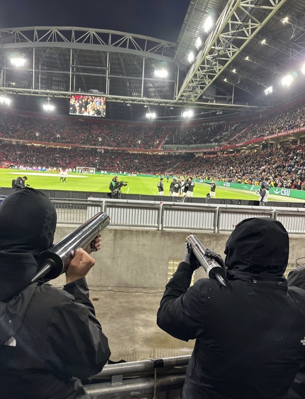 Afbeeldingslocatie: https://tweakers.net/i/dExrTgtD6zocQoTU95hbZt0zL9g=/x800/filters:strip_icc():strip_exif()/f/image/JuYNG7jLqpvOb39yGFYPd5VU.jpg?f=fotoalbum_large