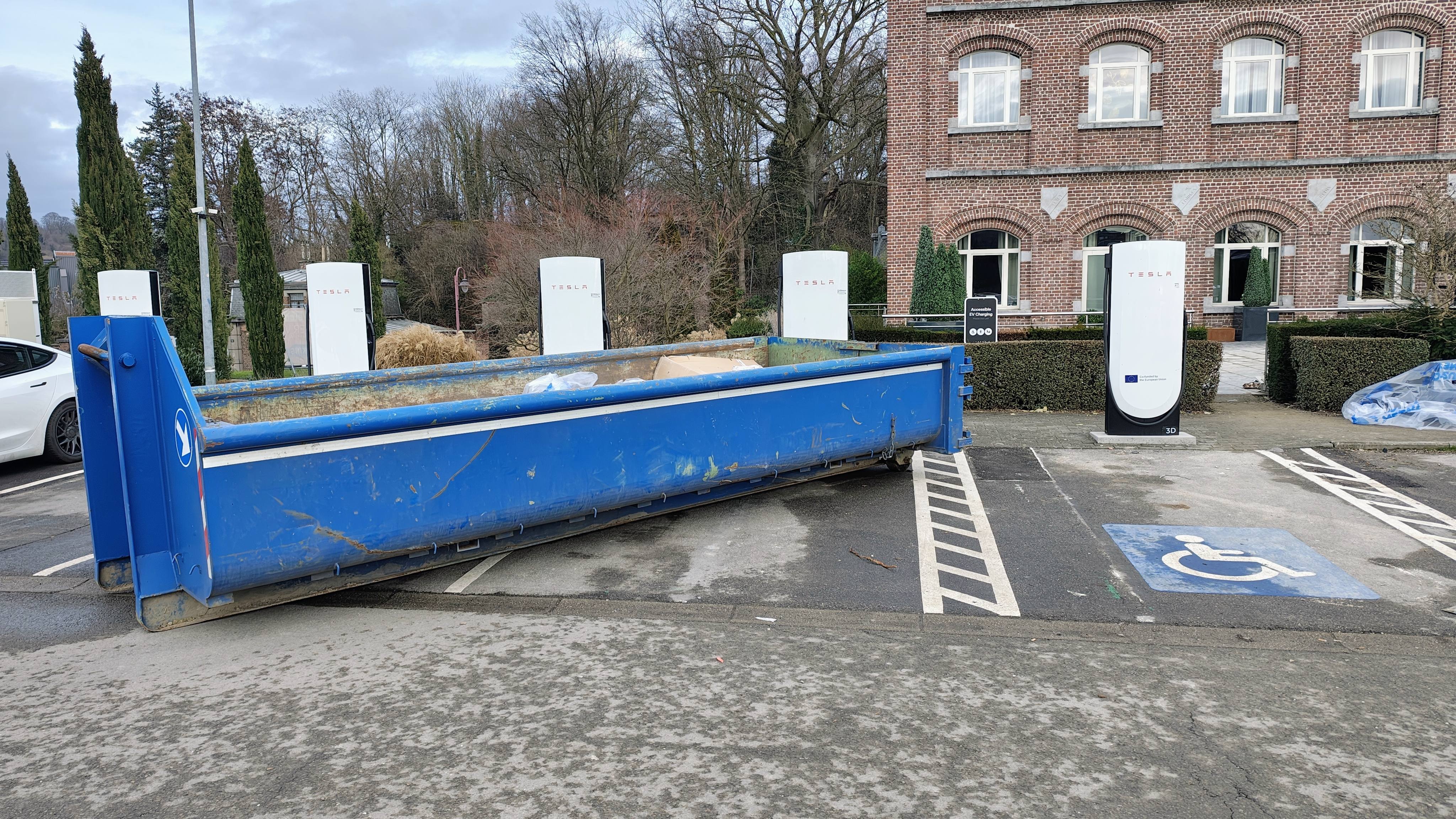 Afbeeldingslocatie: https://tweakers.net/i/dGVTDFXQGQM94MIsDJ65WyBBVc8=/fit-in/4920x3264/filters:max_bytes(3145728):no_upscale():strip_icc():strip_exif()/f/image/UmUReF6wVbLtOfJsdh1Xd5HY.jpg?f=user_large