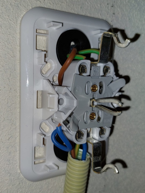 Afbeeldingslocatie: https://tweakers.net/i/dH8TLh1NRTcEOBpe8cNabyF1eI0=/x800/filters:strip_icc():strip_exif()/f/image/7N0gi2Yb3HXLgmCP9sHuxqDC.jpg?f=fotoalbum_large