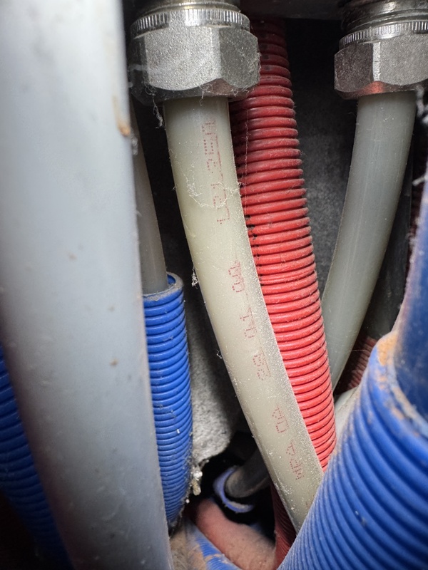 Afbeeldingslocatie: https://tweakers.net/i/dHXjEzLROgjSo8nxVNVK3at931g=/x800/filters:strip_icc():strip_exif()/f/image/bwe5XL9eRtDS0dsBqSORTBGa.jpg?f=fotoalbum_large