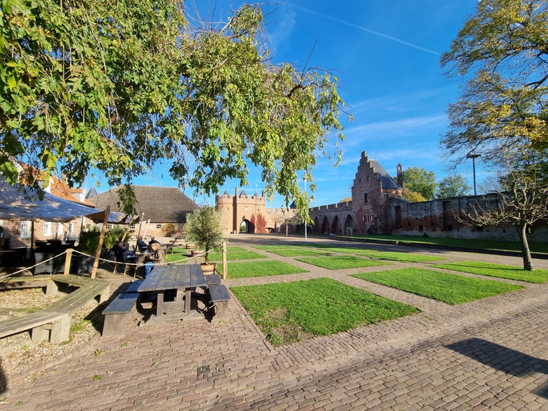 Afbeeldingslocatie: https://tweakers.net/i/dKQNPZQ08syCtivdhPz5uuhIjEs=/800x/filters:strip_icc():strip_exif()/f/image/BWLIh0cjetfK33n9eGubOthW.jpg?f=fotoalbum_large