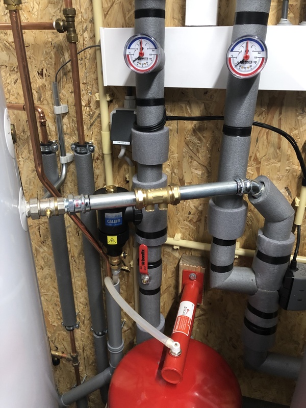 Afbeeldingslocatie: https://tweakers.net/i/dMm8AFZFITQlymHfuv_lGukj4rQ=/x800/filters:strip_icc():strip_exif()/f/image/nFVFTFi4hHPO8Pvfn5mdyq3J.jpg?f=fotoalbum_large