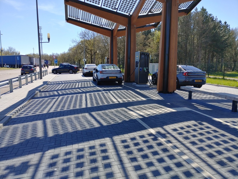 Afbeeldingslocatie: https://tweakers.net/i/dON001iPrxOpPWagBNsG9oMrMpQ=/800x/filters:strip_icc():strip_exif()/f/image/l7I982vJoceTwgdvhkCN6ZTc.jpg?f=fotoalbum_large
