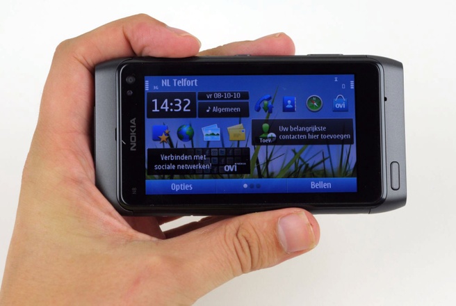 Nokia N8