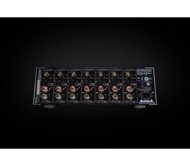 NAD M27 Surround eindversterker