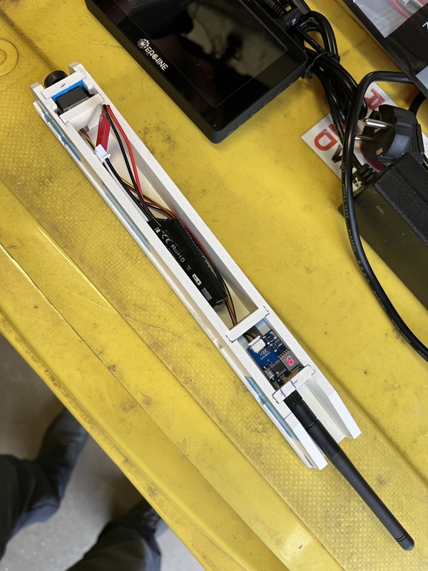 Afbeeldingslocatie: https://tweakers.net/i/dRFIekHwZhvzyYvsJOaNqpt7vKM=/x800/filters:strip_icc():strip_exif()/f/image/SnrIGx87XqGkNQs7Y876YG13.jpg?f=fotoalbum_large