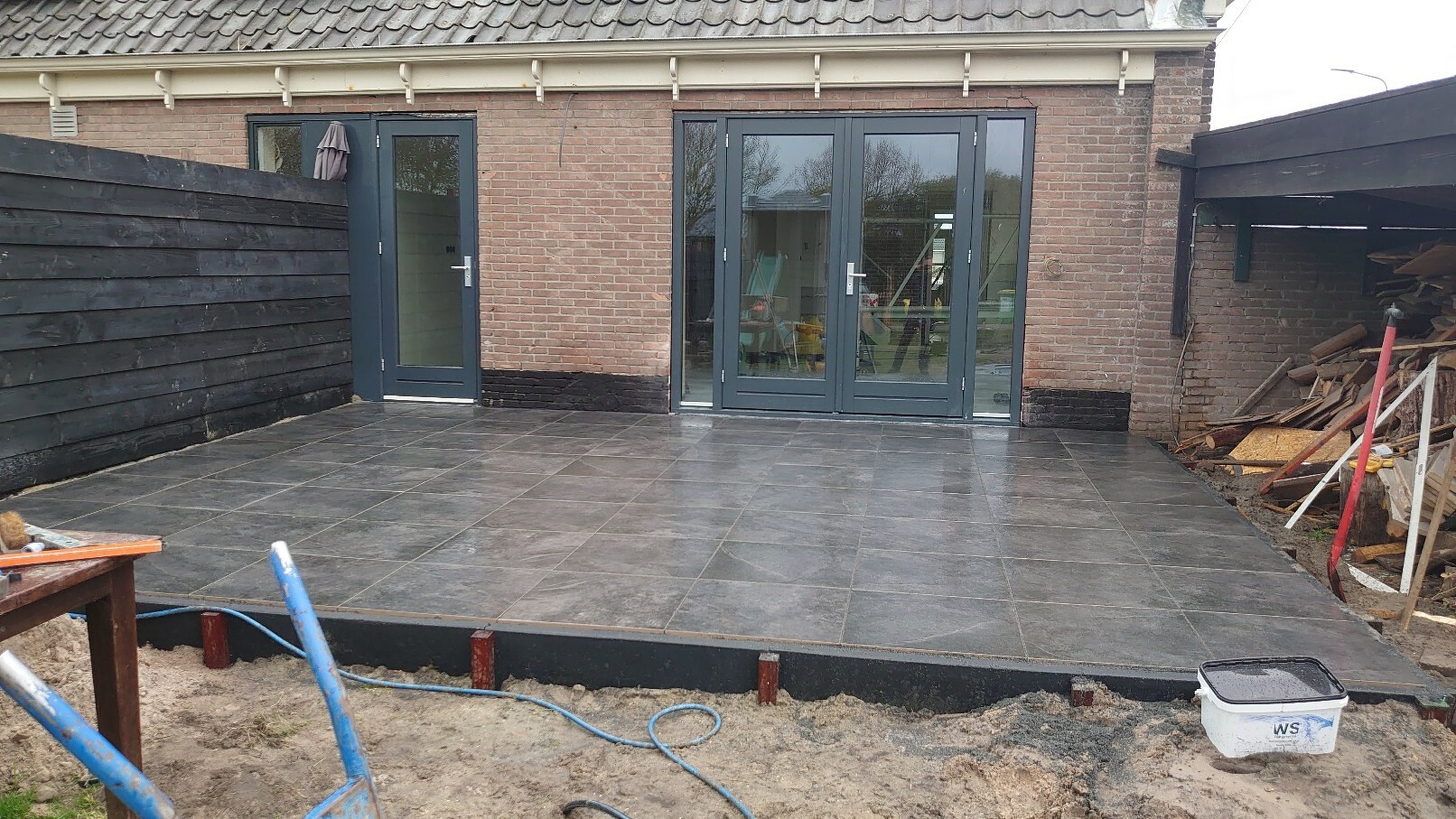 Afbeeldingslocatie: https://tweakers.net/i/dS_G3uFNOGzRls-kFQVKkkmobrQ=/full-fit-in/4920x3264/filters:max_bytes(3145728):no_upscale():strip_icc():fill(white):strip_exif()/f/image/ox5UYsRt3RF2tItY7GbtE3Lr.jpg?f=user_large