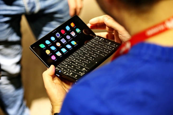 Gemini-pda met Sailfish OS