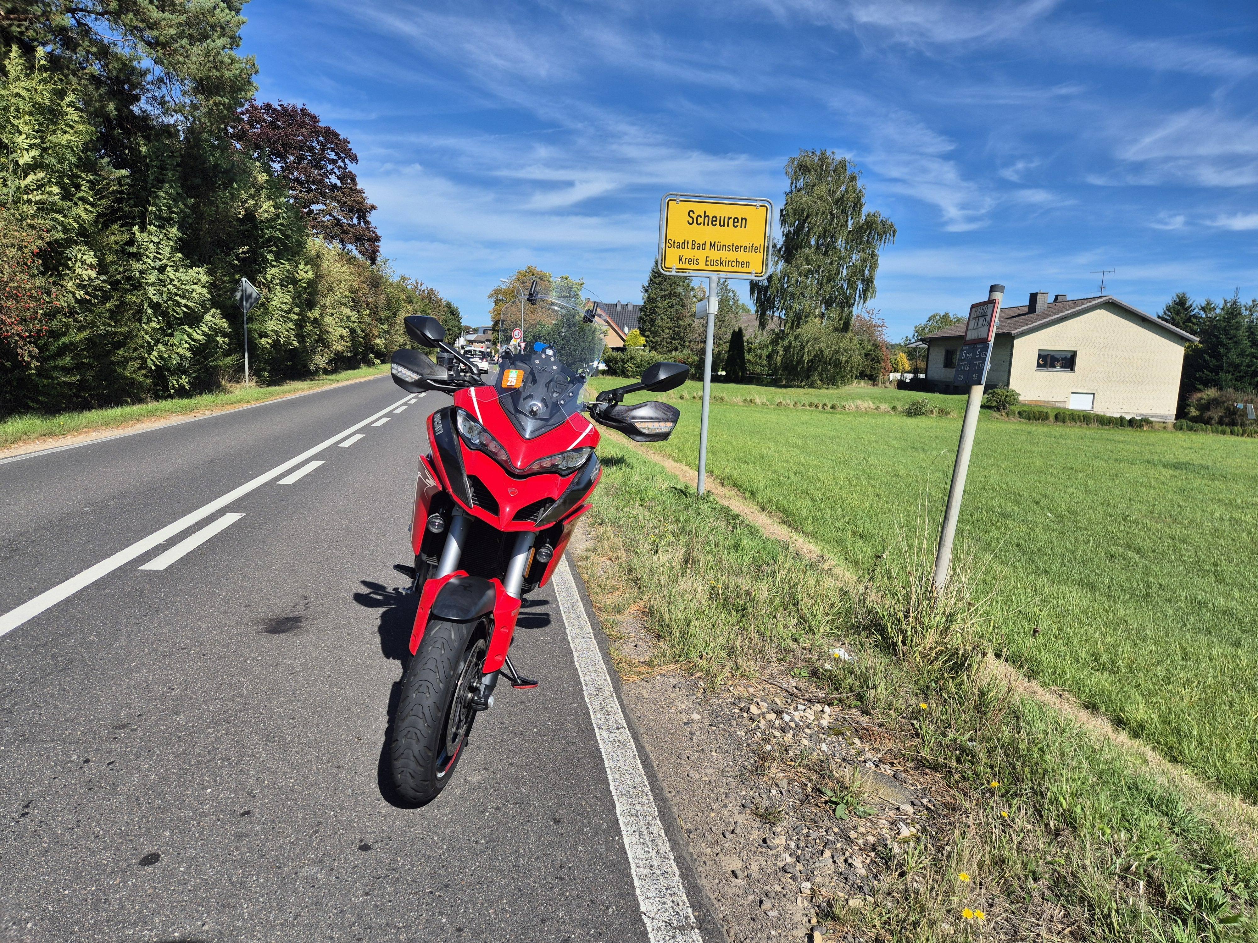 Afbeeldingslocatie: https://tweakers.net/i/dYOfckJSfQVrIt3aLPixlFu8QoM=/fit-in/4920x3264/filters:max_bytes(3145728):no_upscale():strip_icc():strip_exif()/f/image/Ez4gb2YYEy4O0iWFzzHcuvsJ.jpg?f=user_large