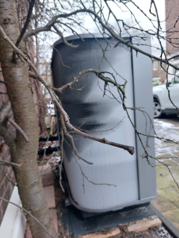 Afbeeldingslocatie: https://tweakers.net/i/dbX33NnlPH5PwU8FZAbLshHTPls=/x800/filters:strip_icc():strip_exif()/f/image/F6nCgcwr94zJvFUNysDQGjhA.jpg?f=fotoalbum_large